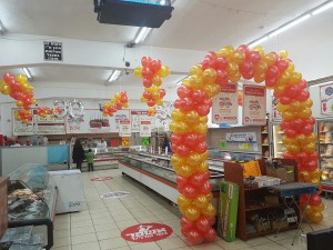 Signs and walls  043